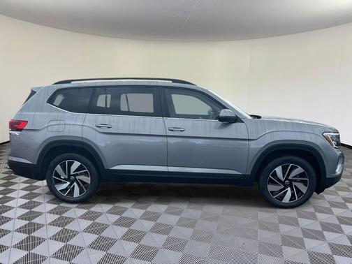 2026 Volkswagen Atlas 2.0T SE w/Technology 4MOTION