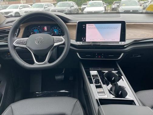 2025 Volkswagen Atlas 2.0T SE w/Technology 4MOTION