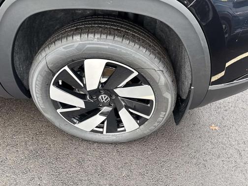 2026 Volkswagen Atlas Cross Sport 2.0T SEL