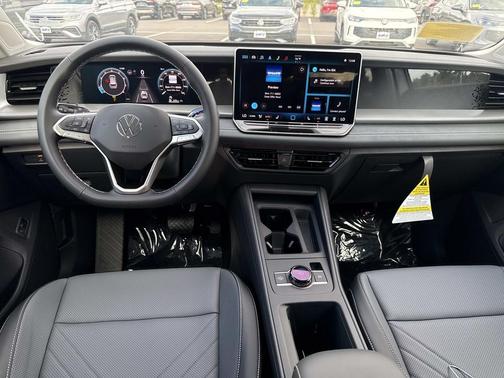 2025 Volkswagen Tiguan 2.0T SE 4MOTION