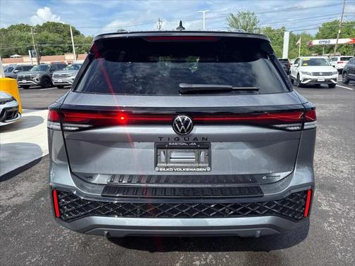 2025 Volkswagen Tiguan 2.0T SE R-Line Black 4MOTION