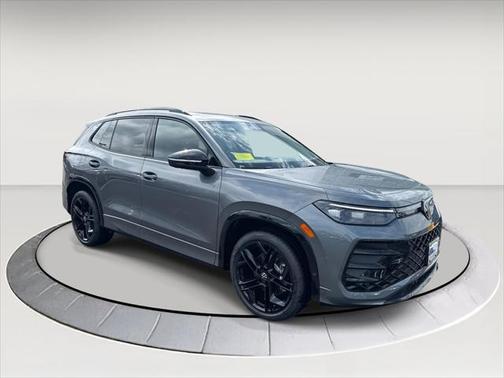 2025 Volkswagen Tiguan 2.0T SE R-Line Black 4MOTION