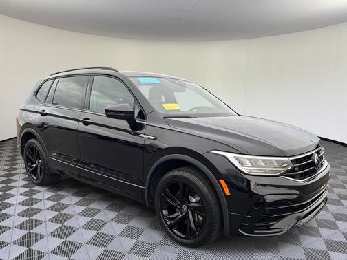 2023 Volkswagen Tiguan 2.0T SE R-Line Black