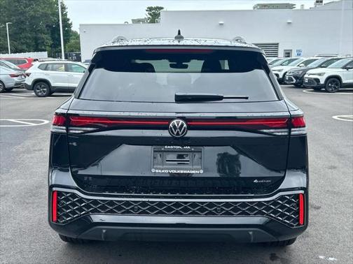 2025 Volkswagen Tiguan 2.0T SE R-Line Black 4MOTION