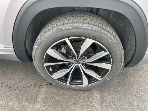 2025 Volkswagen Atlas 2.0T SEL Premium R-Line 4MOTION