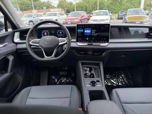 2025 Volkswagen Tiguan 2.0T SE 4MOTION
