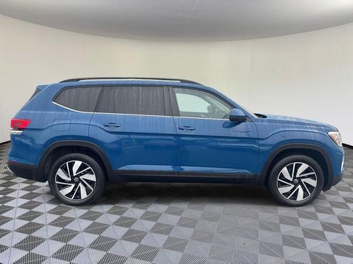 2025 Volkswagen Atlas 2.0T SE w/Technology 4MOTION