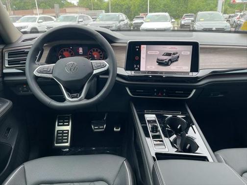 2025 Volkswagen Atlas 2.0T SEL Premium R-Line 4MOTION
