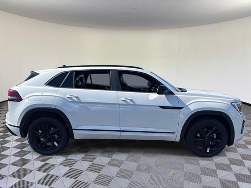 2026 Volkswagen Atlas Cross Sport 2.0T SEL