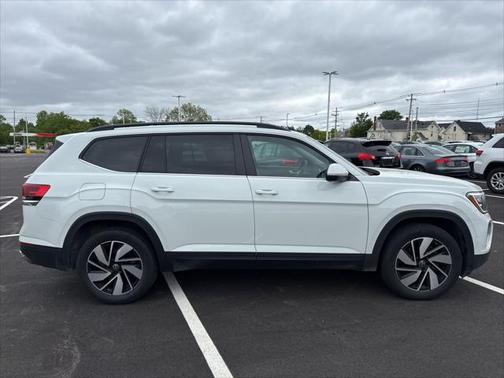 2025 Volkswagen Atlas 2.0T SE w/Technology 4MOTION