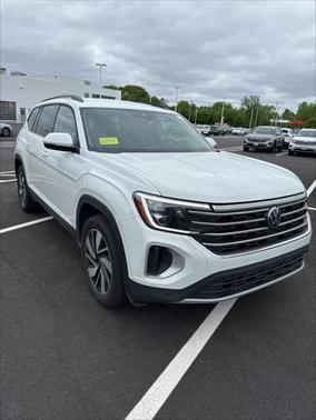 2025 Volkswagen Atlas 2.0T SE w/Technology 4MOTION