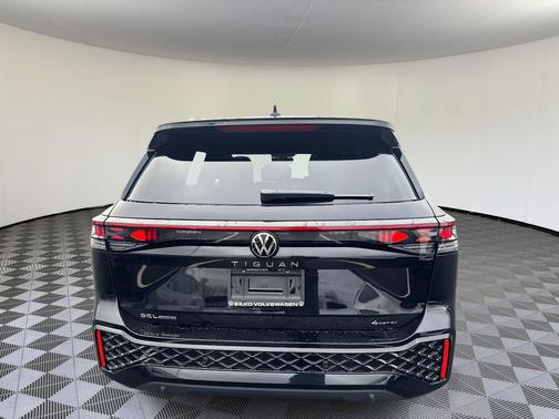 2026 Volkswagen Tiguan 2.0T SEL R-Line 4MOTION