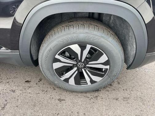 2025 Volkswagen Atlas Cross Sport 2.0T SE