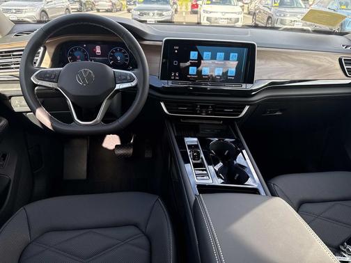 2026 Volkswagen Atlas 2.0T SE w/Technology 4MOTION