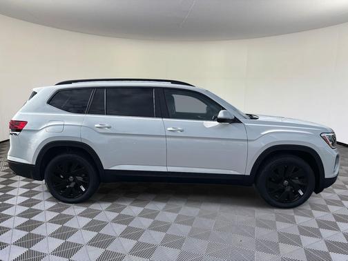 2026 Volkswagen Atlas 2.0T SE w/Technology 4MOTION