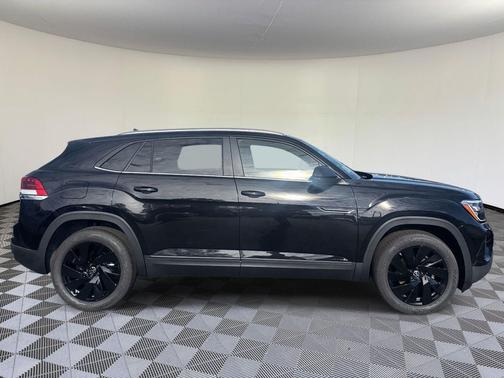 2026 Volkswagen Atlas Cross Sport 2.0T SE w/Technology 4MOTION