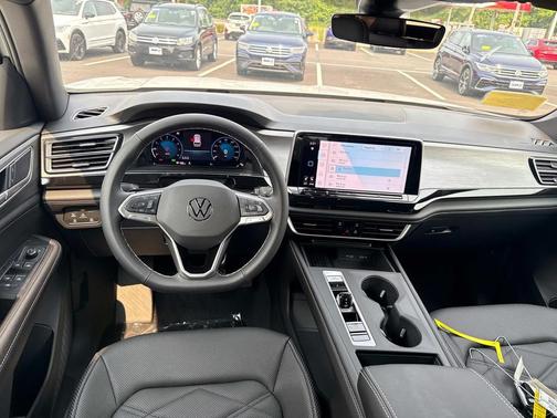 2025 Volkswagen Atlas Cross Sport 2.0T SE