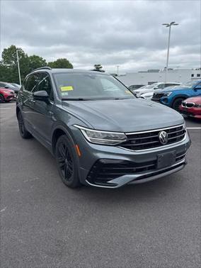 2022 Volkswagen Tiguan 2.0T SE R-Line Black 4MOTION