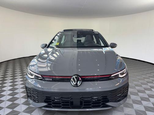 2025 Volkswagen Golf GTI 2.0T SE DSG