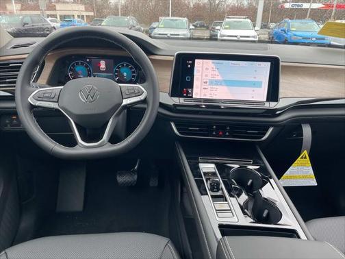 2025 Volkswagen Atlas 2.0T SE w/Technology 4MOTION