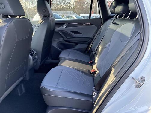 2026 Volkswagen Tiguan 2.0T SE R-Line Black 4MOTION