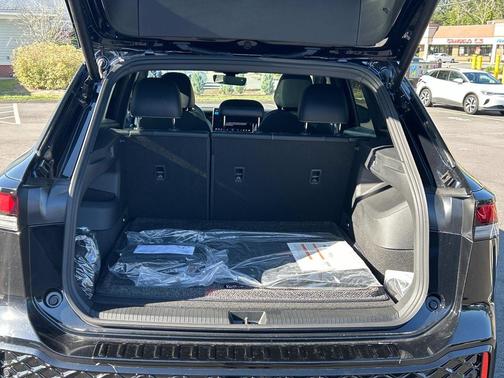 2025 Volkswagen Tiguan 2.0T SE R-Line Black 4MOTION