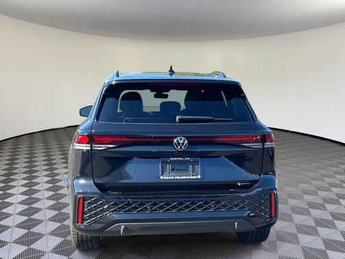 2025 Volkswagen Tiguan 2.0T SE R-Line Black 4MOTION