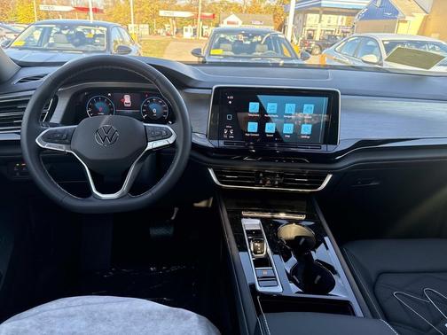 2026 Volkswagen Atlas Cross Sport 2.0T SE w/Technology 4MOTION