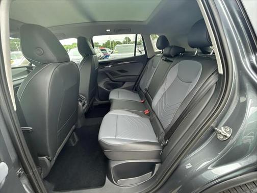2025 Volkswagen Tiguan 2.0T SE 4MOTION