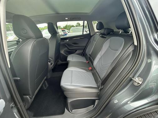 2025 Volkswagen Tiguan 2.0T SE 4MOTION