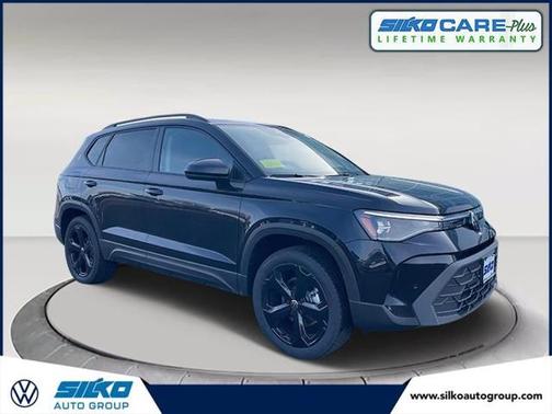 2025 Volkswagen Taos 1.5T SE Black