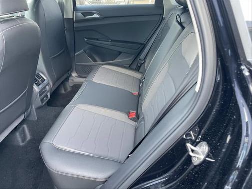 2025 Volkswagen Taos 1.5T SE Black