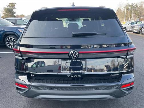 2025 Volkswagen Taos 1.5T SE Black