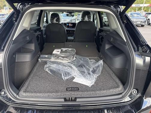 2025 Volkswagen Tiguan 2.0T SE 4MOTION