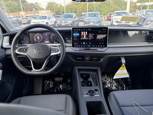 2025 Volkswagen Tiguan 2.0T SE 4MOTION