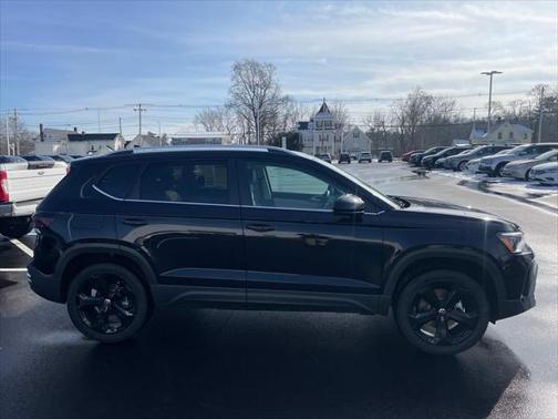 2025 Volkswagen Taos 1.5T SEL