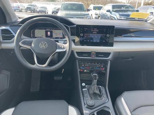 2025 Volkswagen Taos 1.5T SEL
