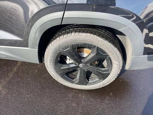 2025 Volkswagen Taos 1.5T SEL