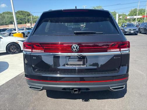2025 Volkswagen Atlas 2.0T SE w/Technology 4MOTION