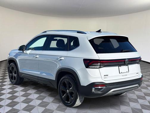 2025 Volkswagen Taos 1.5T SEL