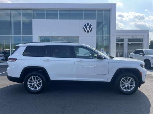 2022 Jeep Grand Cherokee L Laredo
