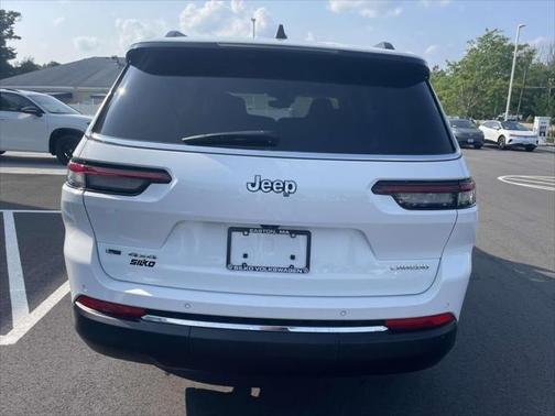 2022 Jeep Grand Cherokee L Laredo