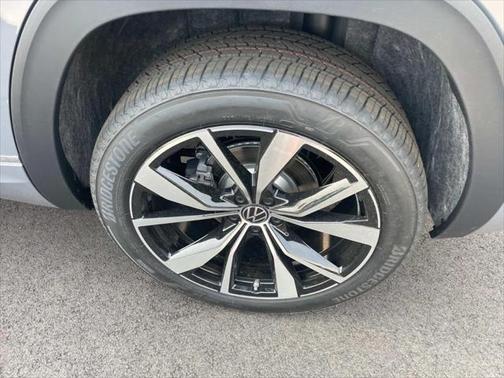 2025 Volkswagen Atlas 2.0T SEL Premium R-Line 4MOTION