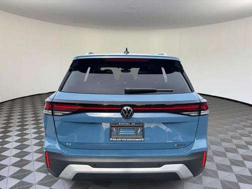 2025 Volkswagen Tiguan 2.0T SE 4MOTION