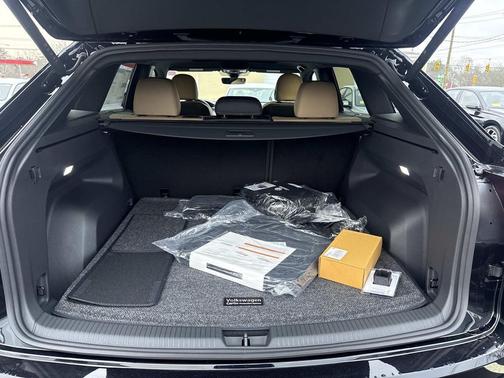 2026 Volkswagen Atlas Cross Sport 2.0T SE w/Technology 4MOTION