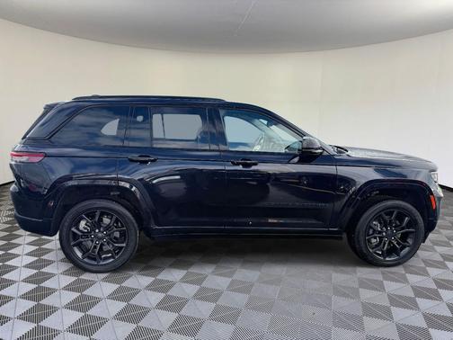 2023 Jeep Grand Cherokee 4xe 30th Anniversary