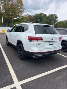 2022 Volkswagen Atlas 3.6L SE w/Technology