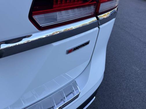 2022 Volkswagen Atlas 3.6L SE w/Technology