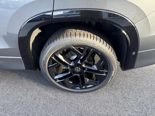 2025 Volkswagen Tiguan 2.0T SE R-Line Black 4MOTION