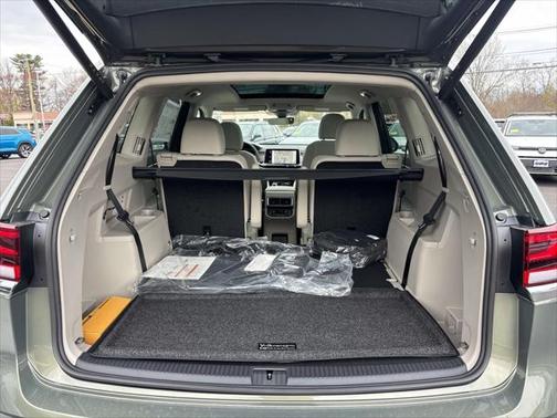 2025 Volkswagen Atlas 2.0T SEL Premium R-Line 4MOTION
